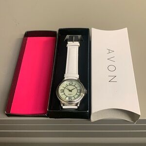 Avon Classic Round Face Pastel Watch Brand New in Box